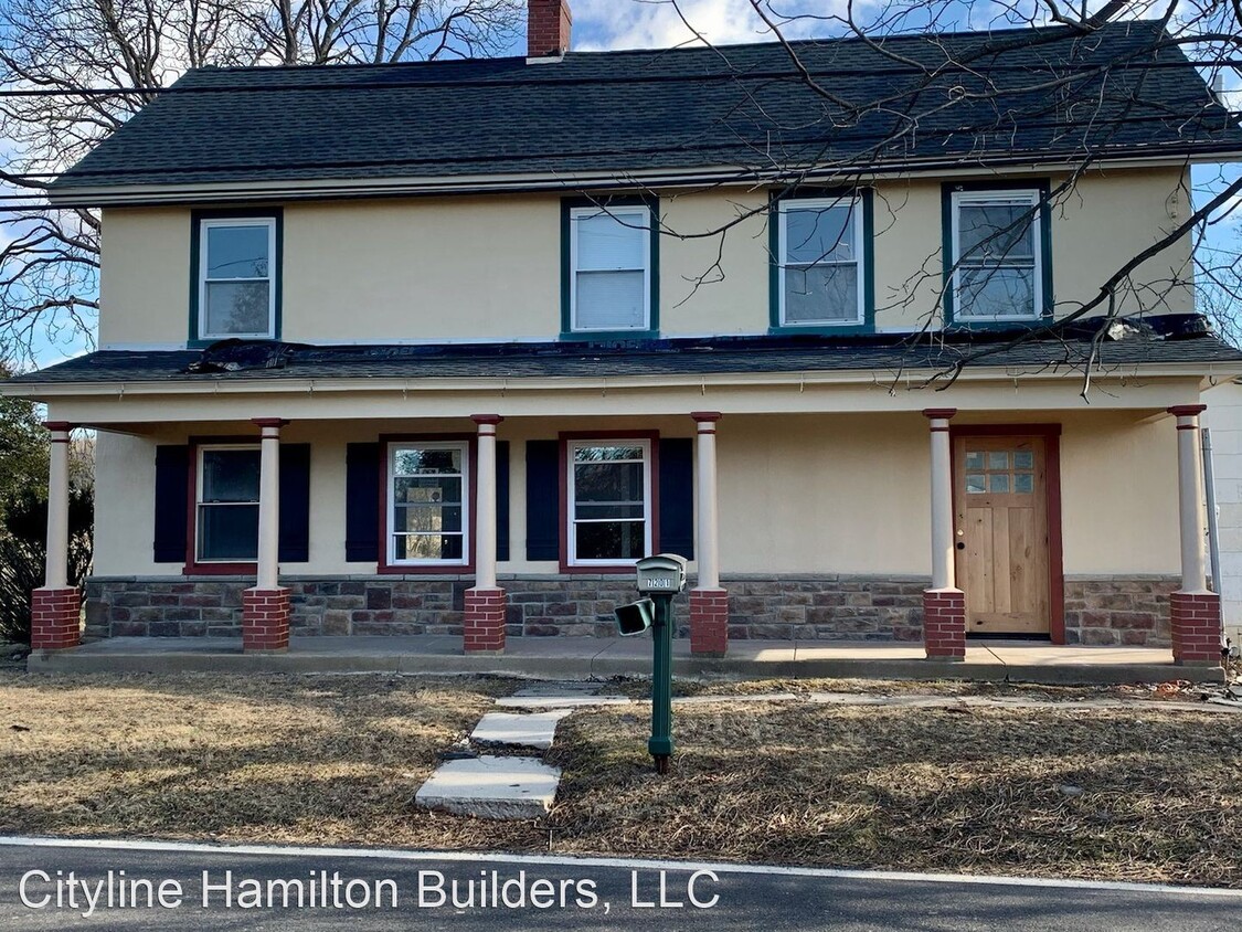 Primary Photo - 4 br, 2 bath House - 7201 Suter Rd