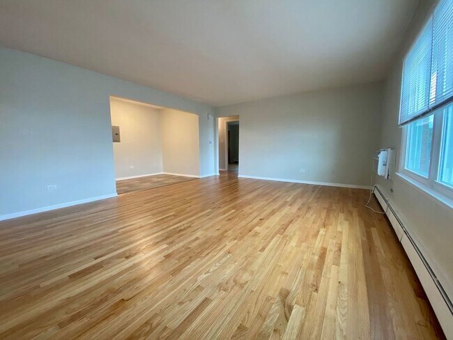Foto del edificio - 202 Walton St. Unit #2A R Barrington, IL 6...