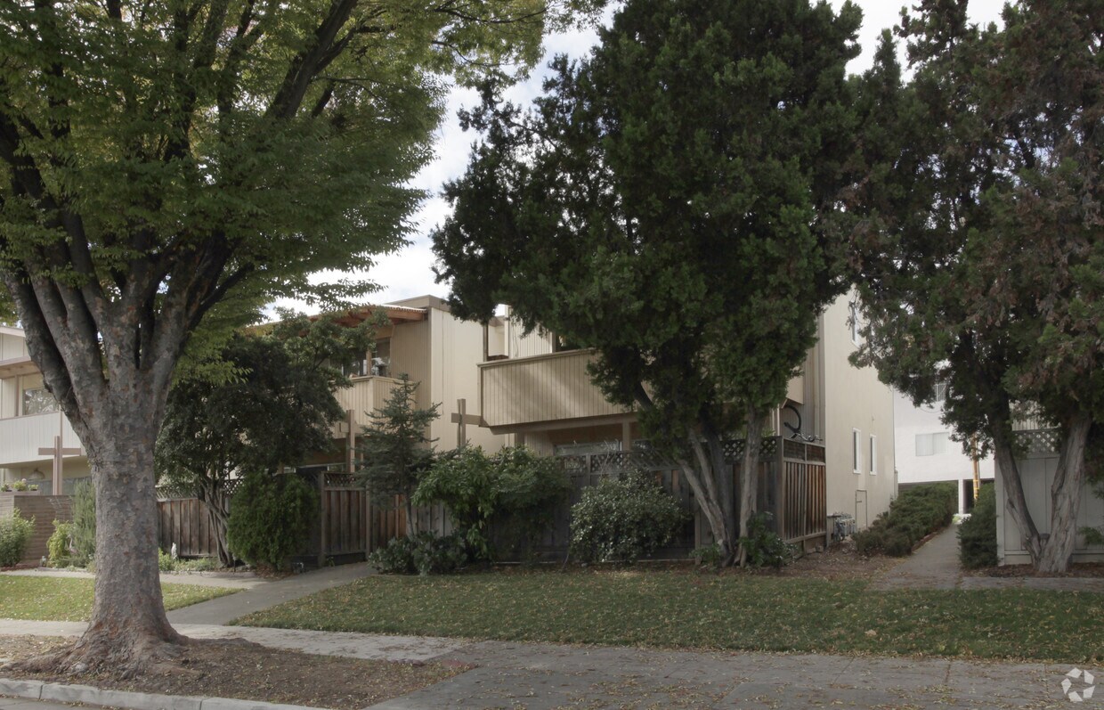 Building Photo - 1577 Maurice Ln