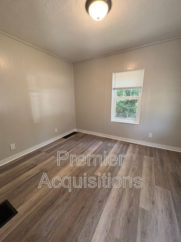 Photo - 610 Porter St House