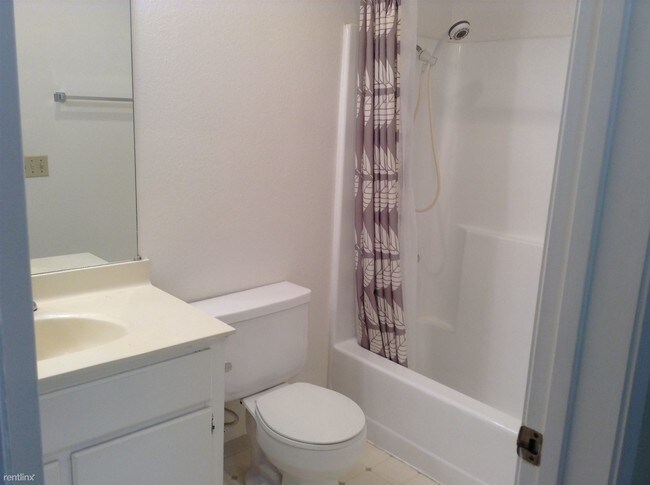 Foto del edificio - 683 Newbury Ln