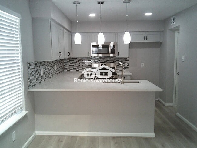 Building Photo - 13427 Garden Grove