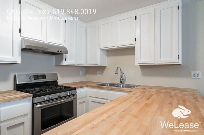 Building Photo - 2 bed 1 bath fully renovated in Imperial B...