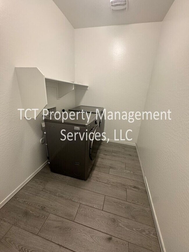Building Photo - Beautiful Fully Updated Home in Spur Cross !