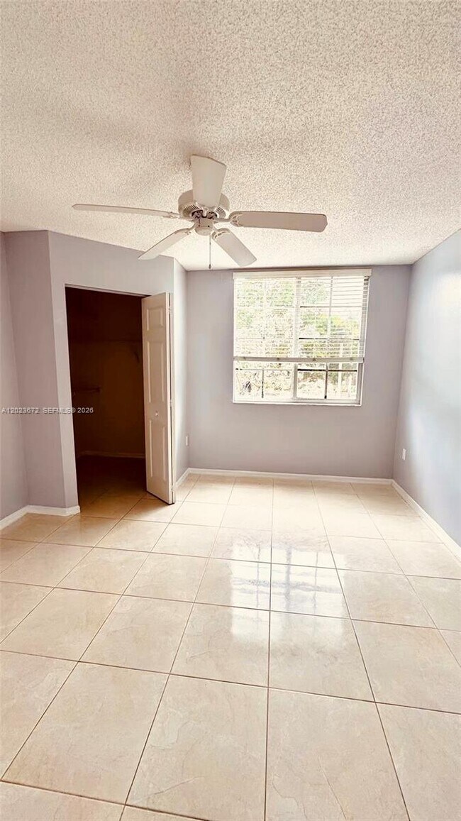 Foto del edificio - 631 SW 111th Ln
