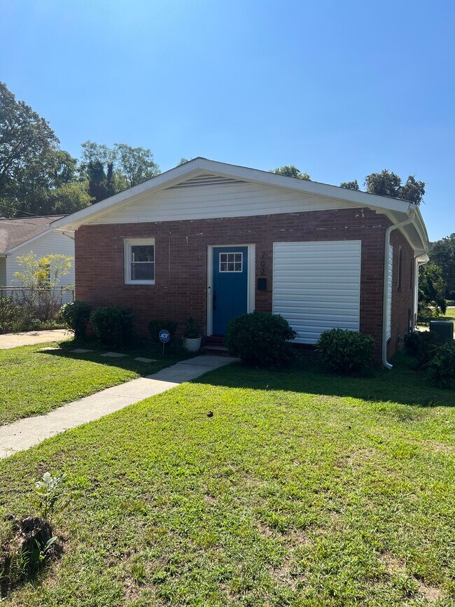 Foto del edificio - 702 Tuscaloosa St