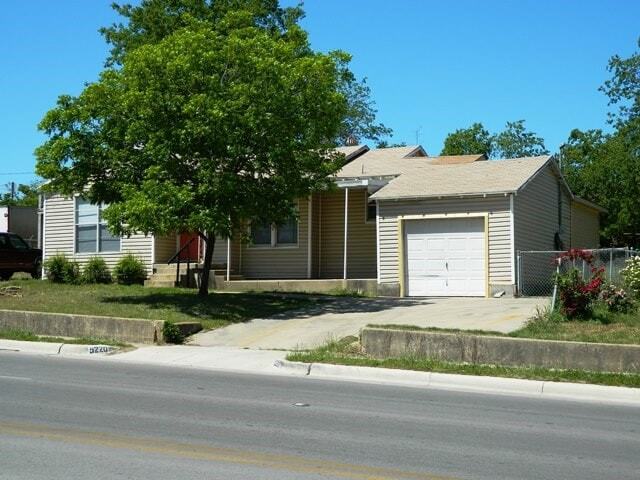 Building Photo - 5220 James Ave