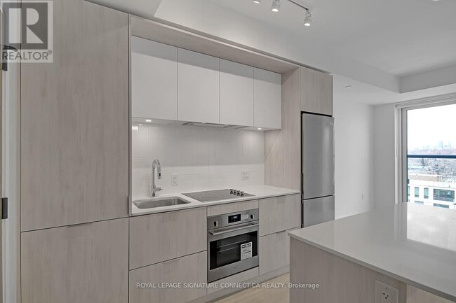 Building Photo - 130 River St