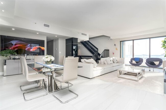 Foto del edificio - 20355 NE 34th Ct