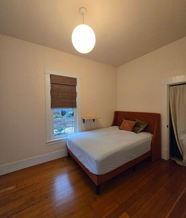 Foto del edificio - Charming 1920 Updated Vintage Home with AD...