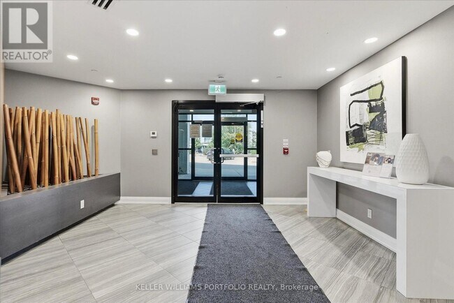 Building Photo - 128 Grovewood Common