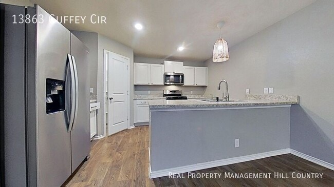 Foto del edificio - 13863 Guffey Cir