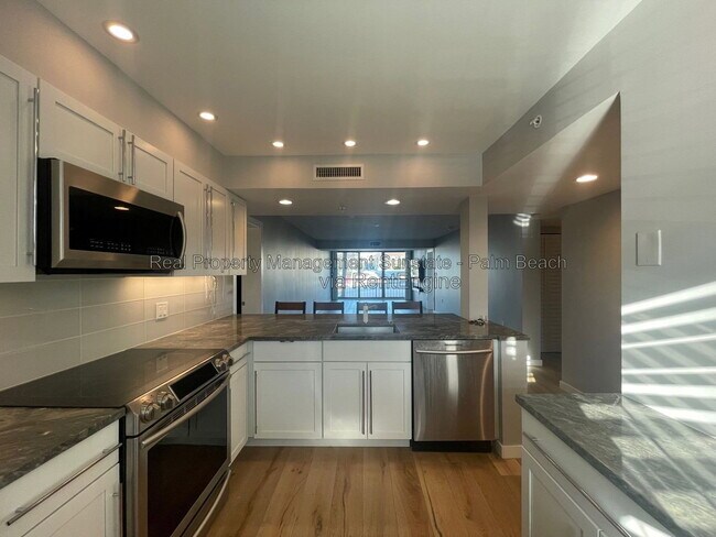 Foto del edificio - 2301 Marina Isle Way