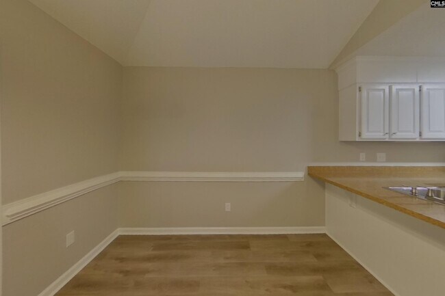 Building Photo - 89 Smokewood Dr