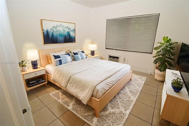 Foto del edificio - 777 NE 85th St
