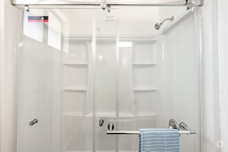 Studio - 605SF - Bathroom - Palm Gate Apartments
