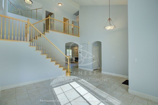 Building Photo - Rocklin beauty, 5 bdrm, 3.5 bth + bonus room!