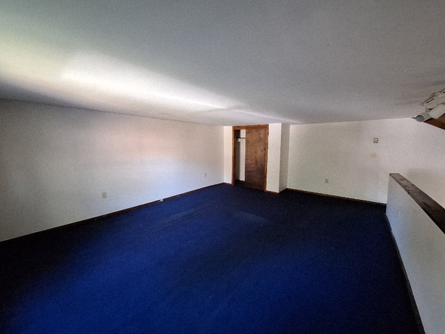Building Photo - 1043 Columbia St
