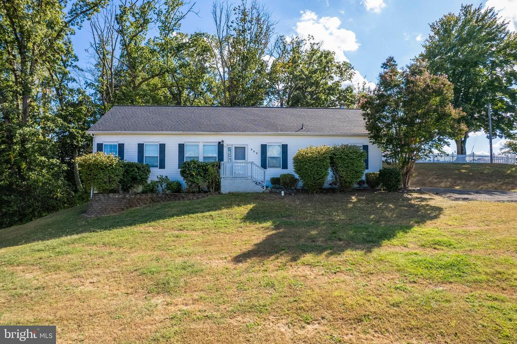 Foto principal - 922 Courthouse Rd