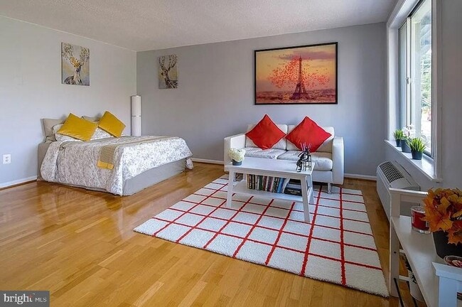 Foto del edificio - 1730 Arlington Blvd