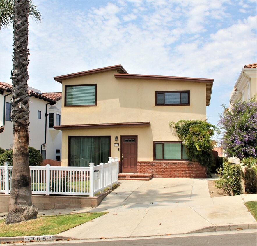 Primary Photo - 765 Avenue A