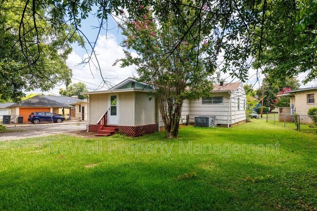 Foto del edificio - 856 Center Way SW