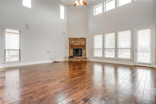 Building Photo - 828 Thomas Crossing Dr