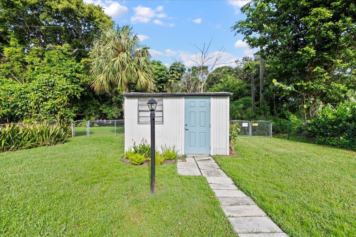 606 Pinegrove Ave, Jupiter, FL 33458 House for Rent in Jupiter, FL