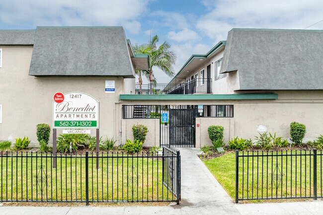 Building Photo - 12417 Benedict Ave.