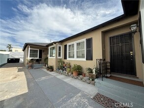 Building Photo - 1216 Cochran Ave
