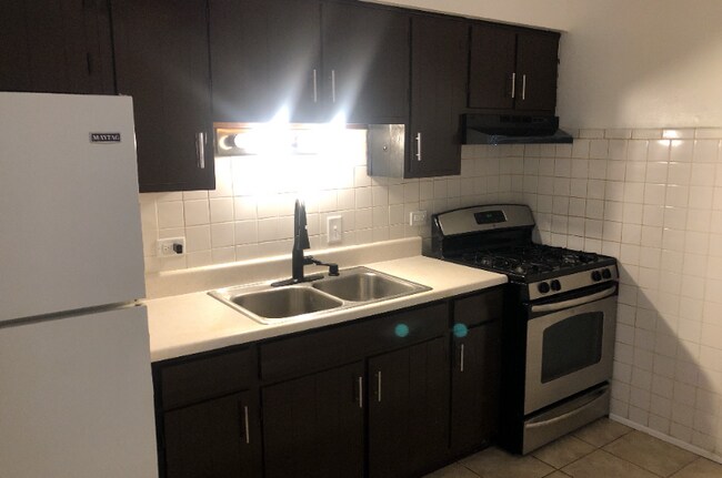 Foto del edificio - 12418 S Harding Ave