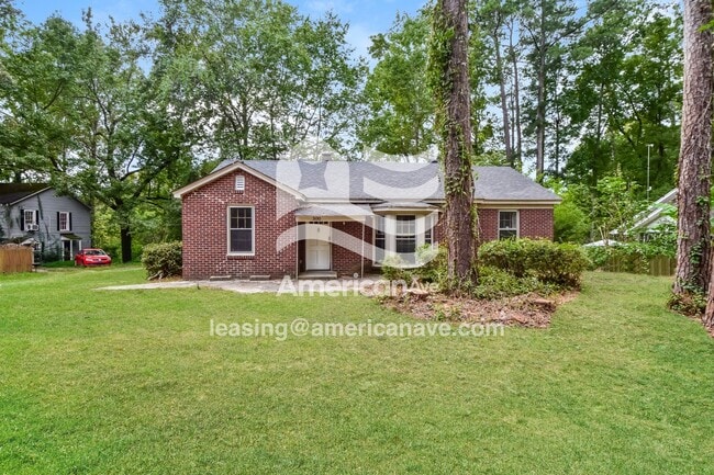 Building Photo - 300 Summerlea Dr