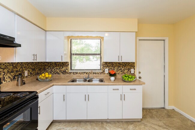 Foto del edificio - 3303 Pershing St