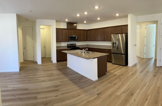 Foto del edificio - 1977 Apiary Wy