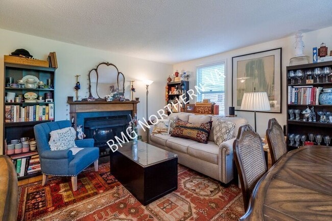 Building Photo - 108 N George Mason Dr