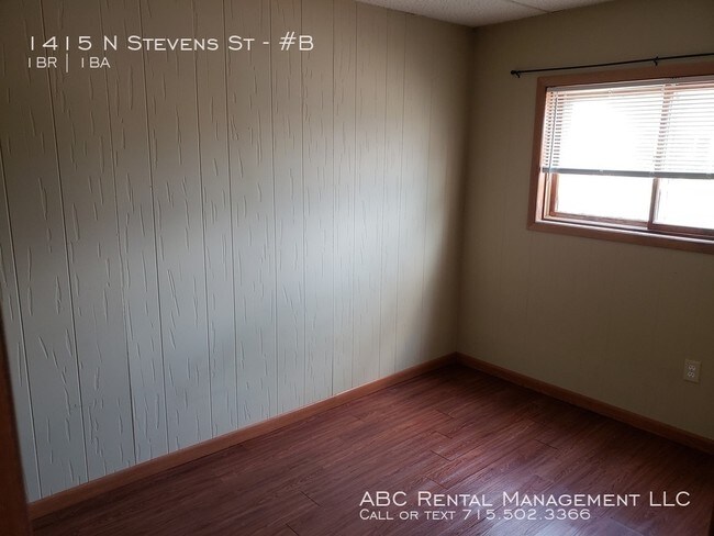 Building Photo - 1415 N Stevens St