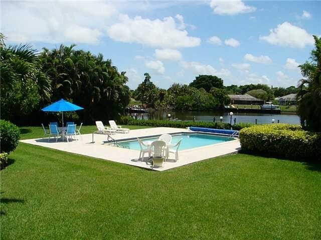 Foto del edificio - 974 NW Spruce Ridge Dr