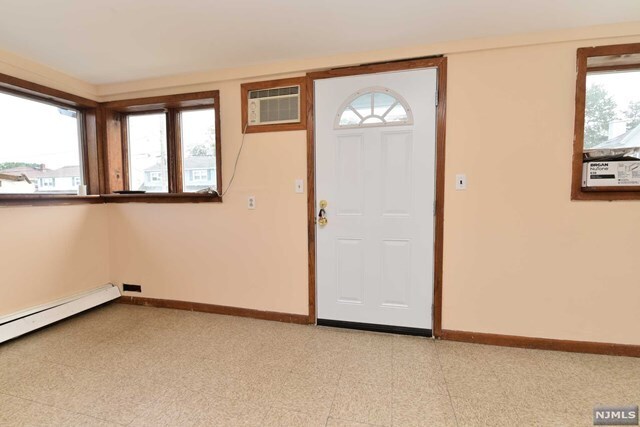 Foto del edificio - 499 Hobson Ave