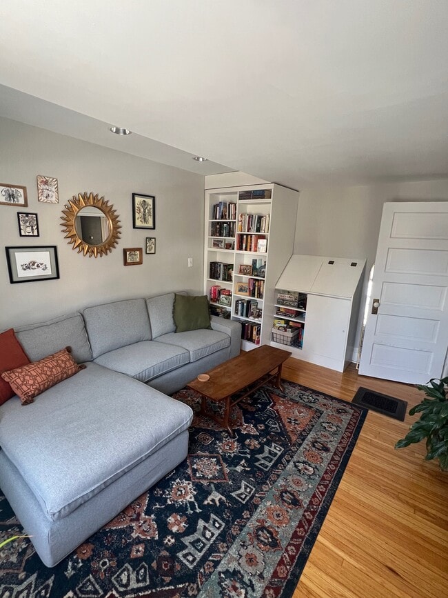 Living Room - 103 Victoria St N