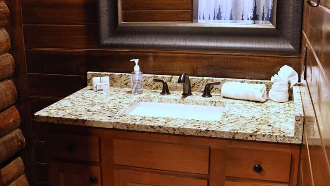 Foto del edificio - 3059 Pittman Center Rd