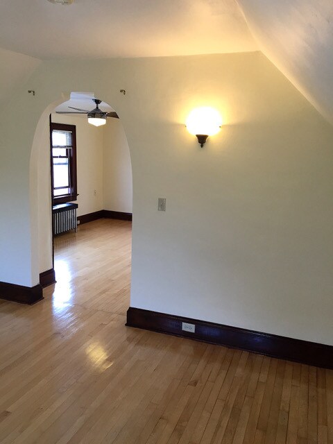 Building Photo - 3441 N Bremen St