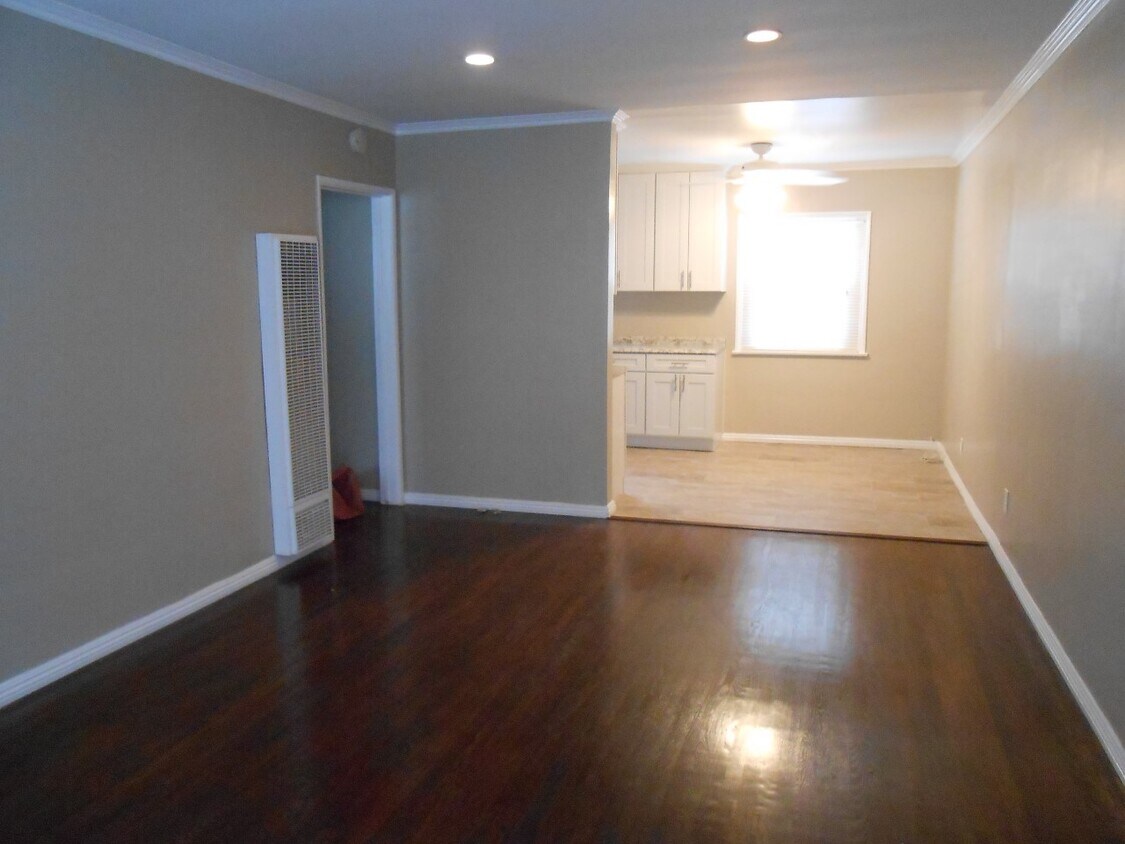 Foto principal - 6941 Glasgow Ave