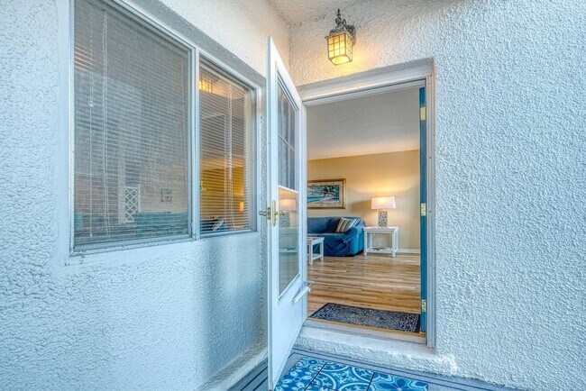 Building Photo - Indian Springs Condos