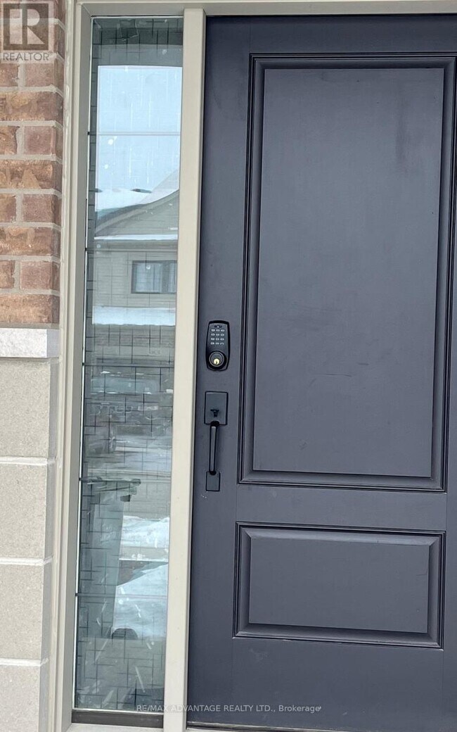 Photo du bâtiment - 107 Cortland Terrace