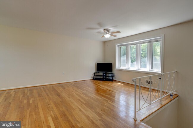 Foto del edificio - 11204 White House Rd