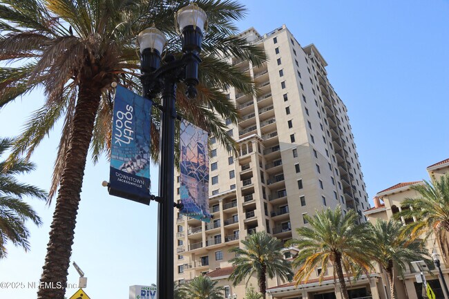 Foto del edificio - 1478 Riverplace Blvd