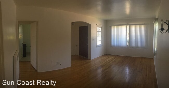 Building Photo - 125-135 W Los Olivos St