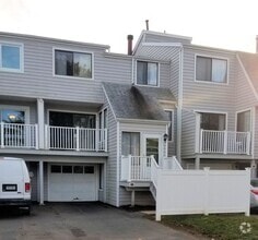 Building Photo - 212 Crosswoods Rd
