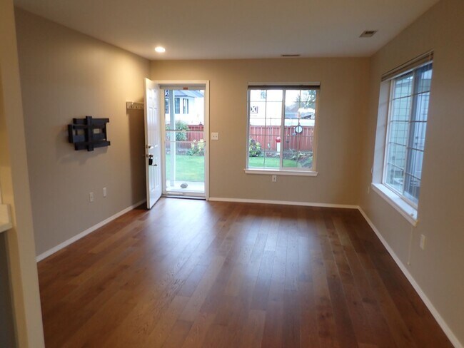 Building Photo - Great 55+ Condo