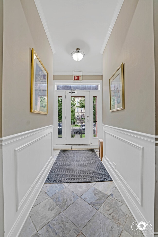 Building Photo - 5406 S Indiana Ave